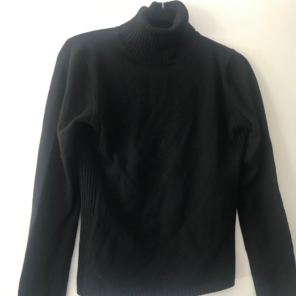 Todd & Duncan Cashmere Turtleneck